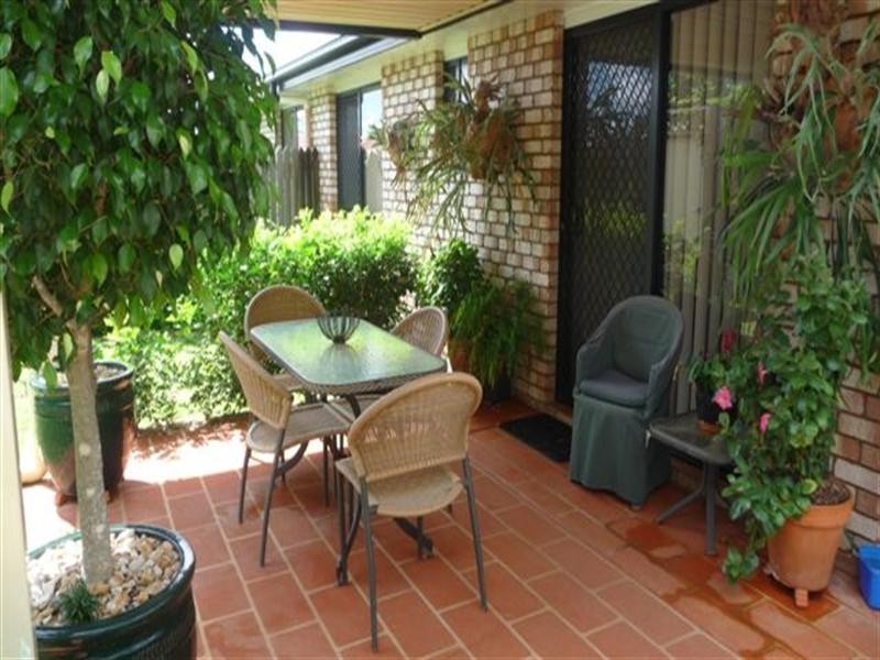 Unit 2, 11 Horrocks Crescent, Kearneys Spring QLD 4350