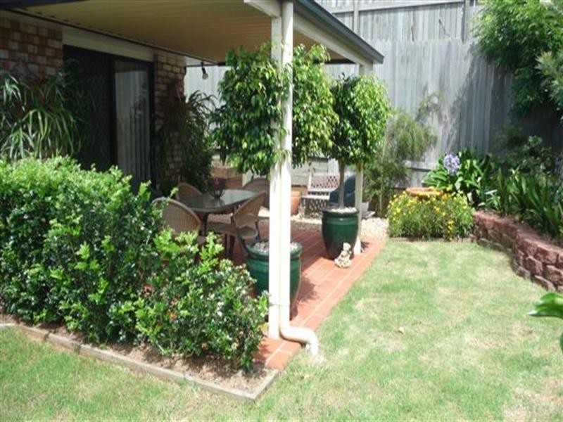 Unit 2, 11 Horrocks Crescent, Kearneys Spring QLD 4350