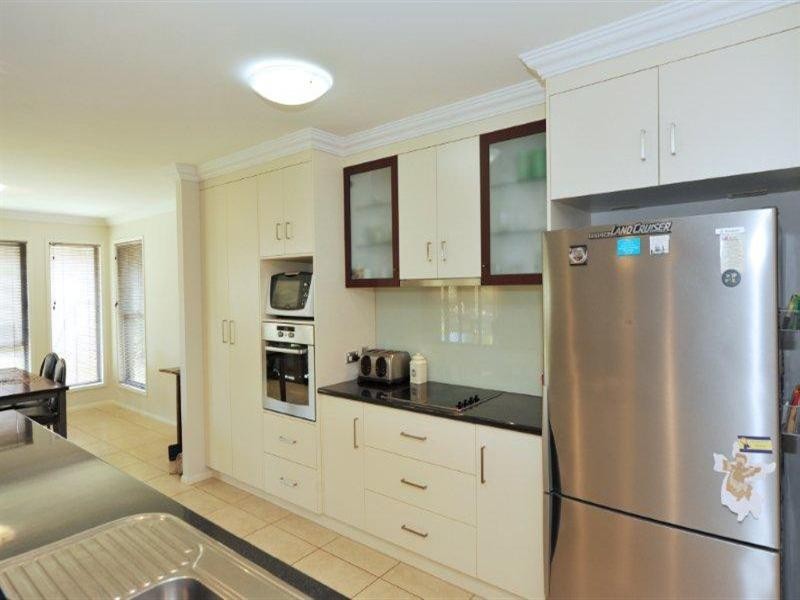 14 Sommariva Street, Westbrook QLD 4350