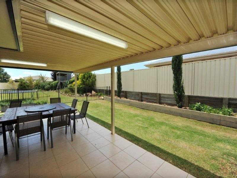 14 Sommariva Street, Westbrook QLD 4350