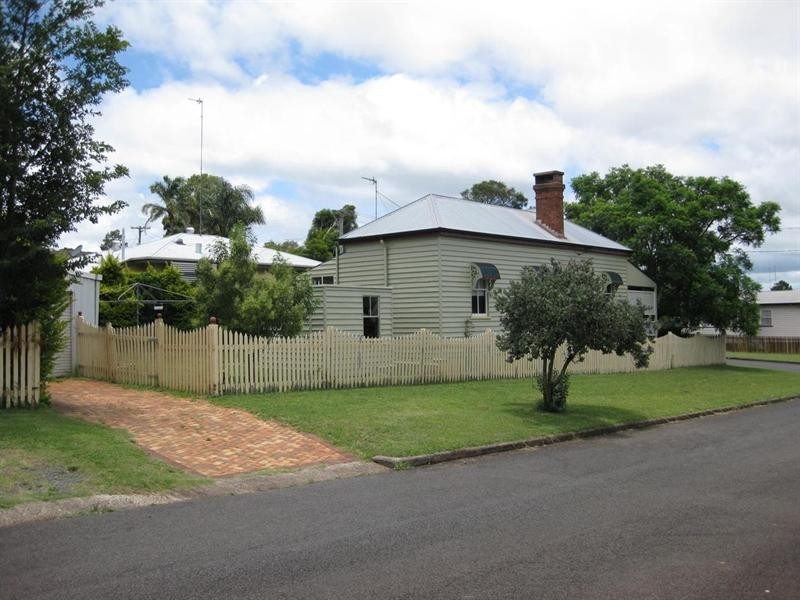 25 Murphy Street, Rangeville QLD 4350