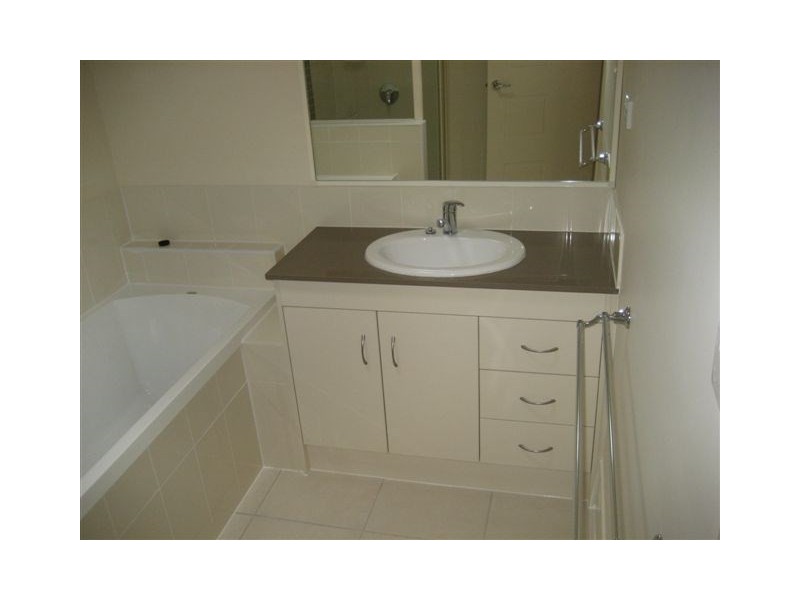 6 Bellara Drive, Glenvale QLD 4350