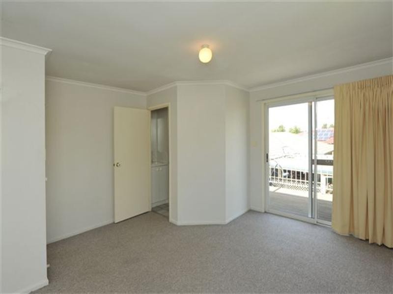 1 Kuhn Street, Kearneys Spring QLD 4350