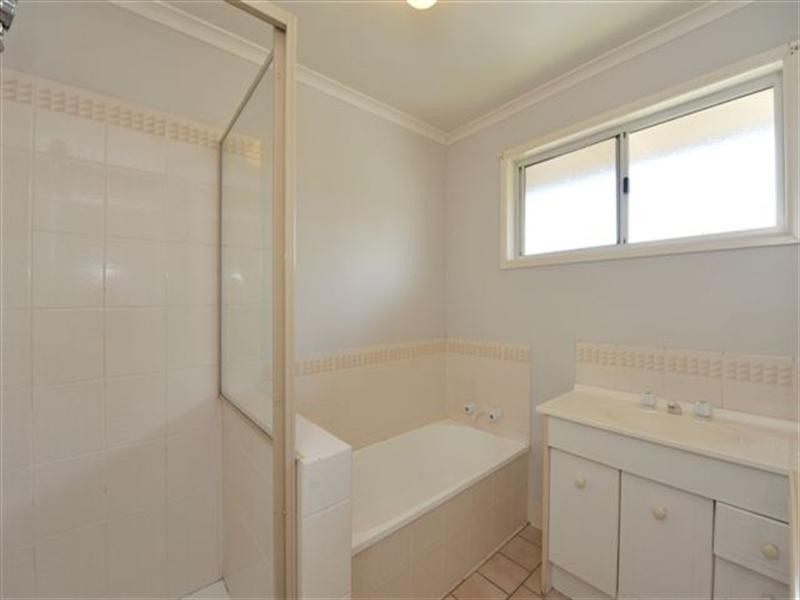 1 Kuhn Street, Kearneys Spring QLD 4350