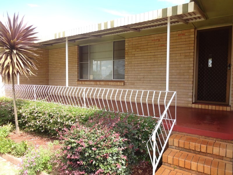 4 Corriedale Crescent, Harristown QLD 4350