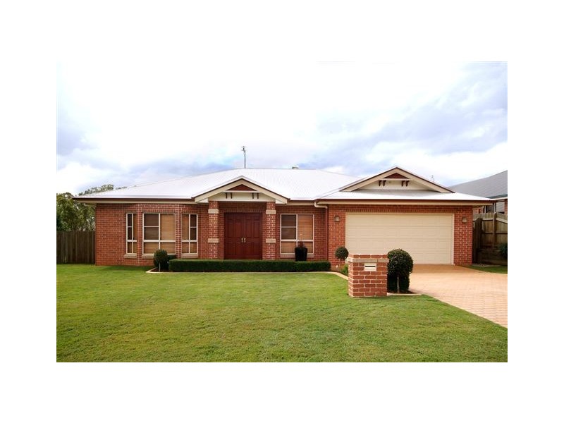 27 Leith Crescent, Rangeville QLD 4350