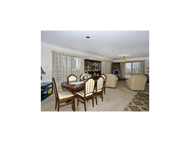 8 Gascony Street, Harristown QLD 4350