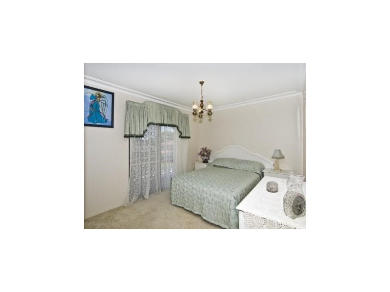 8 Gascony Street, Harristown QLD 4350