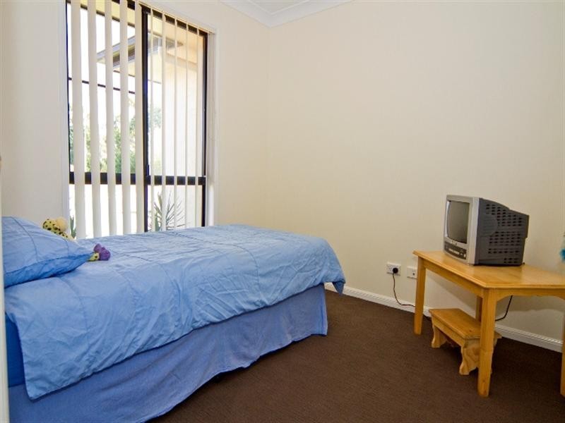 2 Menzies Street, Middle Ridge QLD 4350