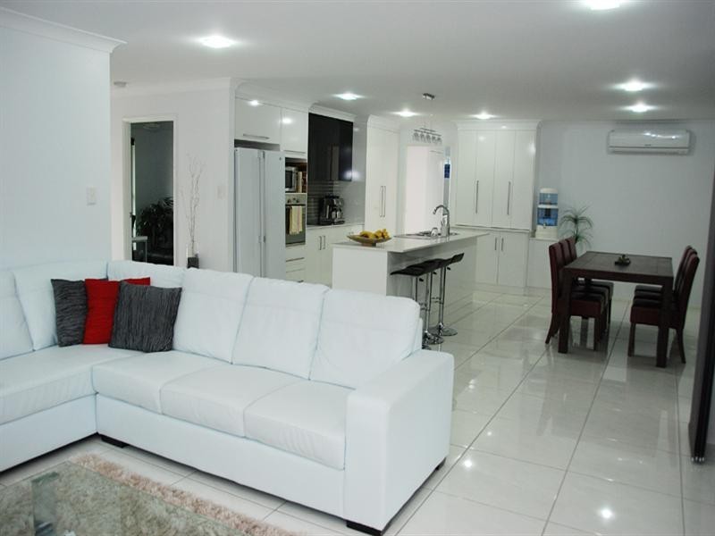 42 Sommariva Street, Westbrook QLD 4350