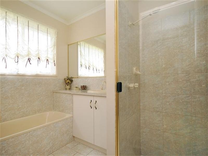 11 Pillar Street, Middle Ridge QLD 4350