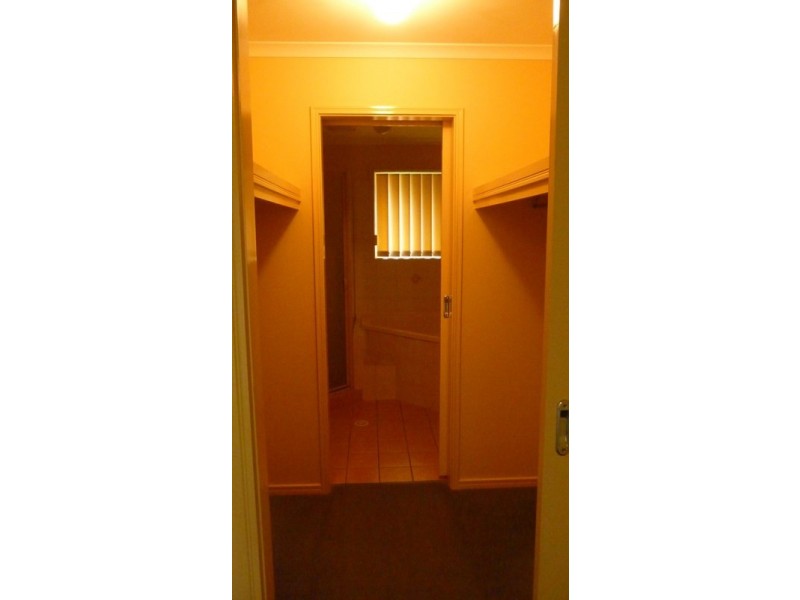 2 Jake Court, Middle Ridge QLD 4350