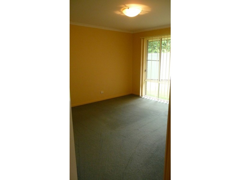 2 Jake Court, Middle Ridge QLD 4350