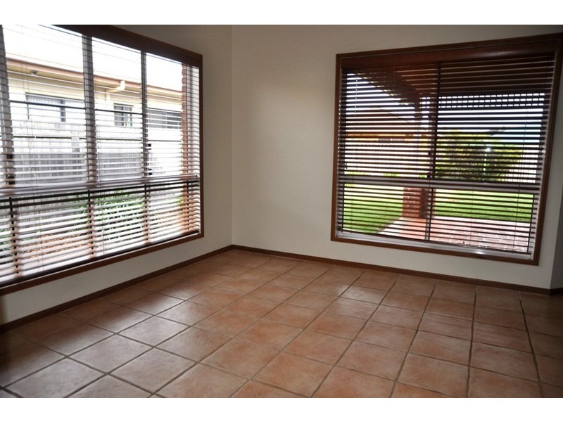 142 Spring Street, Middle Ridge QLD 4350