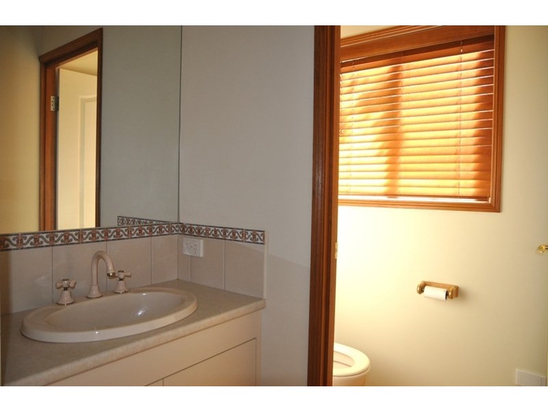 142 Spring Street, Middle Ridge QLD 4350