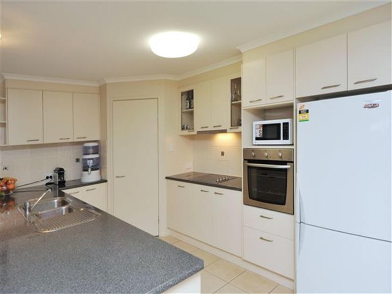 13 Hinchliffe Drive, Kearneys Spring QLD 4350