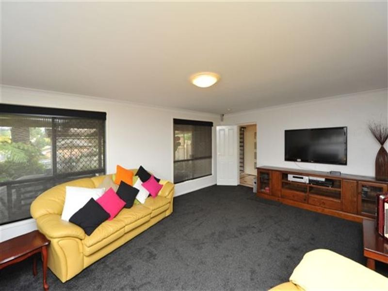 275 Mackenzie Street, Centenary Heights QLD 4350