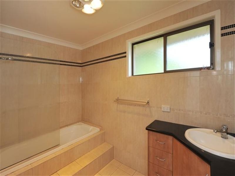 275 Mackenzie Street, Centenary Heights QLD 4350