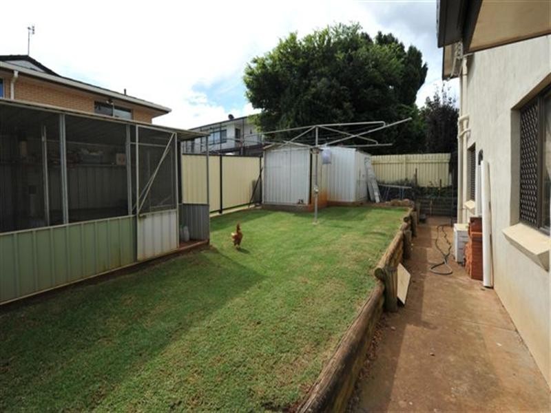 275 Mackenzie Street, Centenary Heights QLD 4350