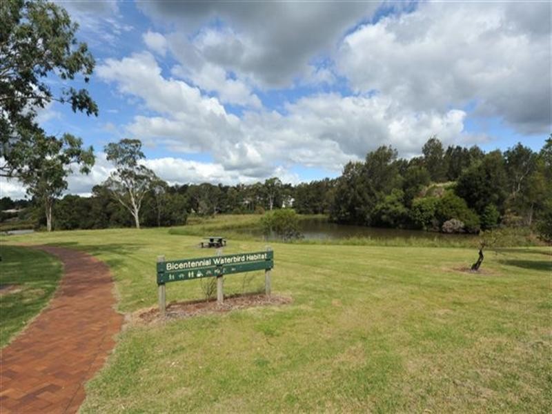 275 Mackenzie Street, Centenary Heights QLD 4350