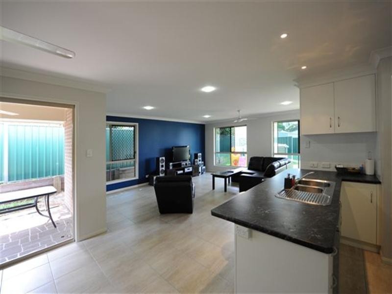 166D South Street, Centenary Heights QLD 4350