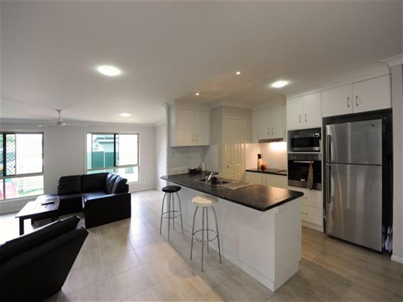 166D South Street, Centenary Heights QLD 4350