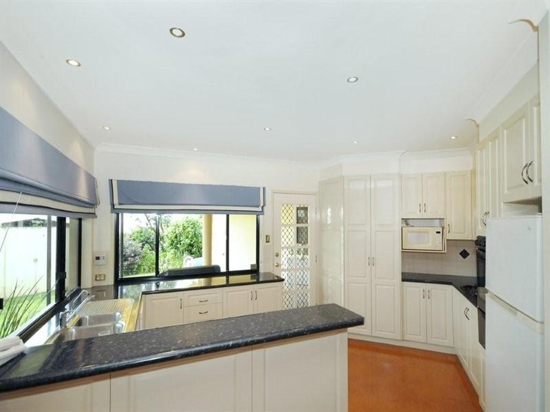 19 Glen Eagles Drive, Middle Ridge QLD 4350
