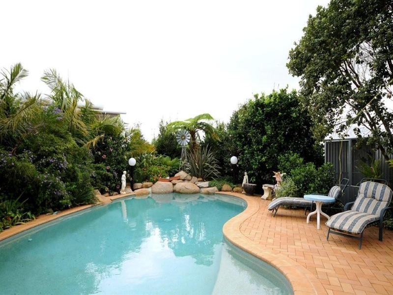 19 Glen Eagles Drive, Middle Ridge QLD 4350