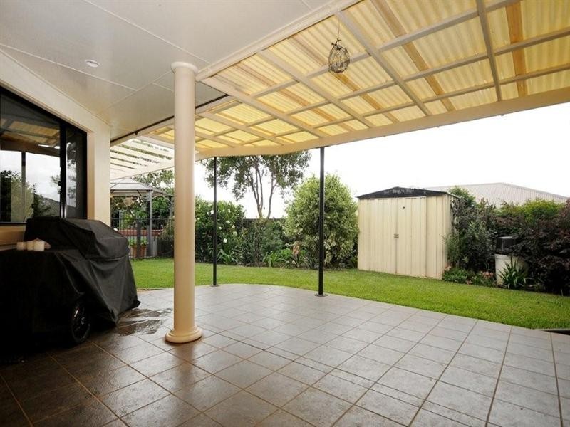 19 Glen Eagles Drive, Middle Ridge QLD 4350