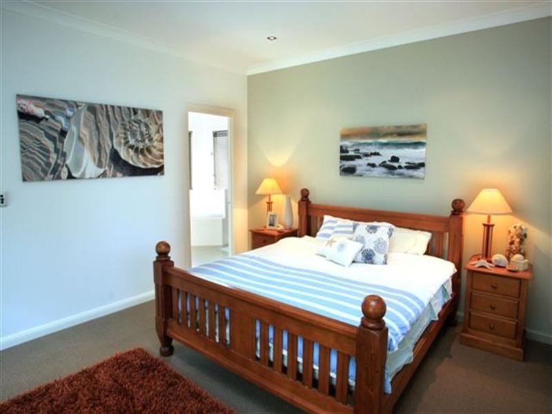 6 Holly Avenue, Highfields QLD 4352