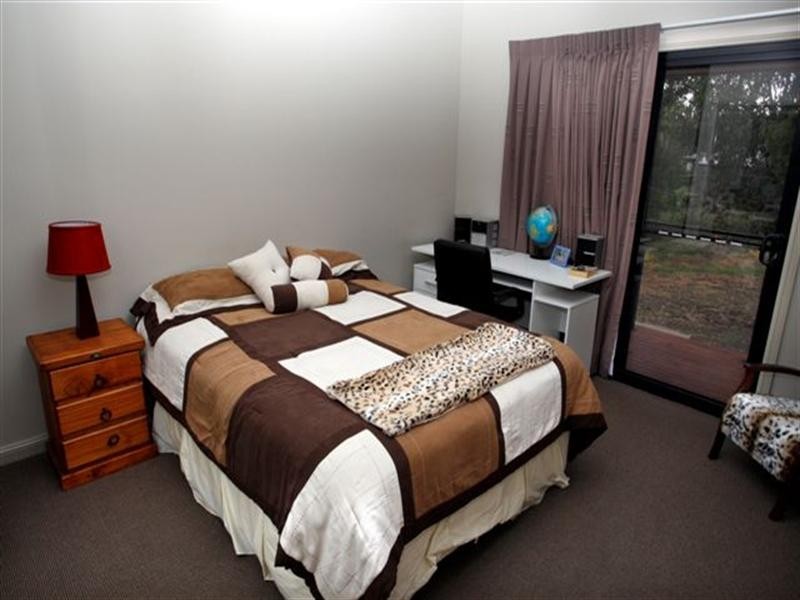 6 Holly Avenue, Highfields QLD 4352