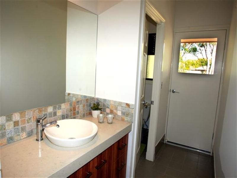 6 Holly Avenue, Highfields QLD 4352