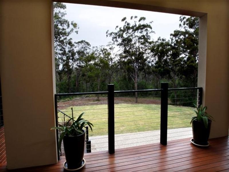 6 Holly Avenue, Highfields QLD 4352