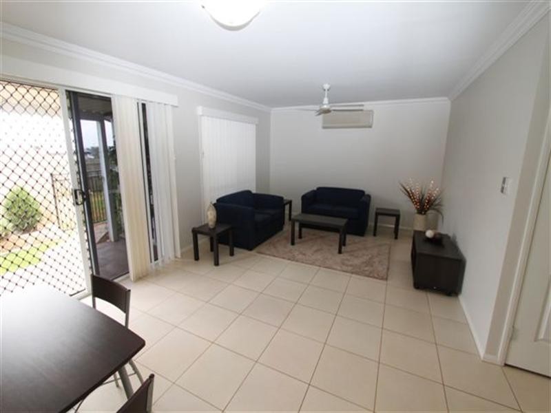 8 Nioka Drive, Highfields QLD 4352