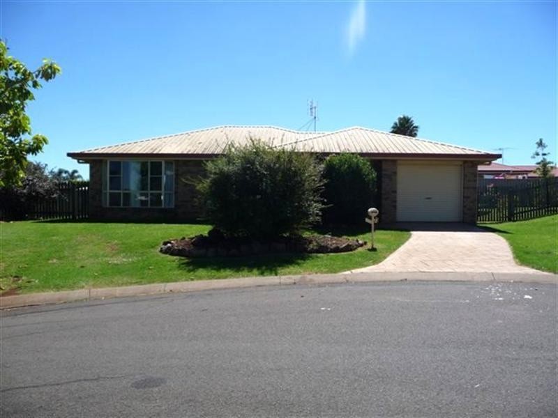 5 Oaklands Court, Glenvale QLD 4350