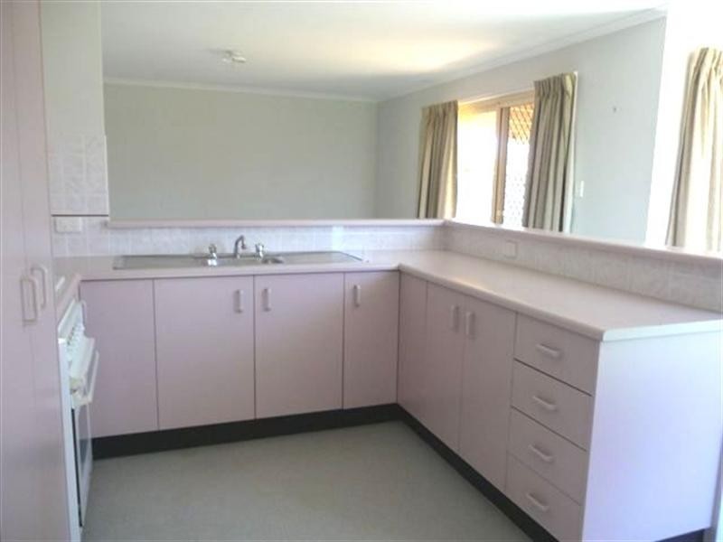 5 Oaklands Court, Glenvale QLD 4350