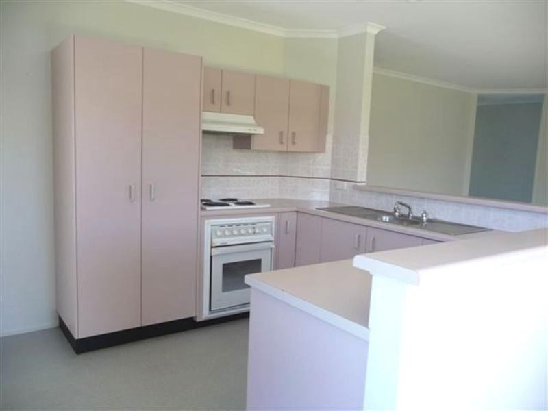 5 Oaklands Court, Glenvale QLD 4350