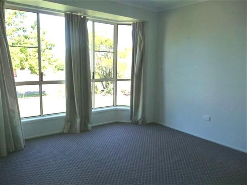 5 Oaklands Court, Glenvale QLD 4350