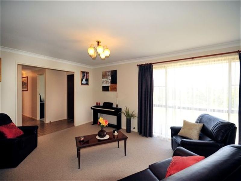 3 Kookaburra Court, Glenvale QLD 4350