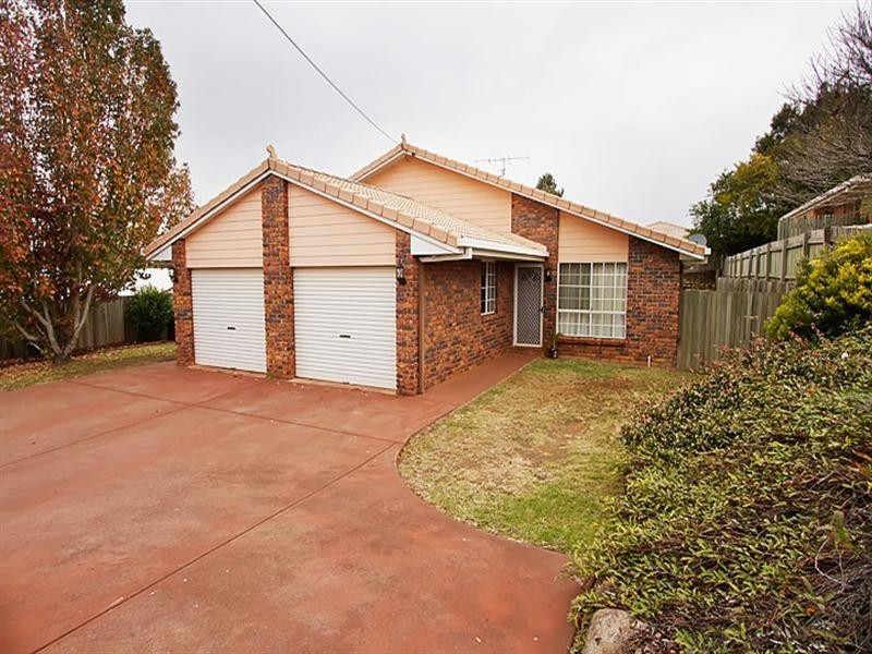 326 Spring Street, Kearneys Spring QLD 4350