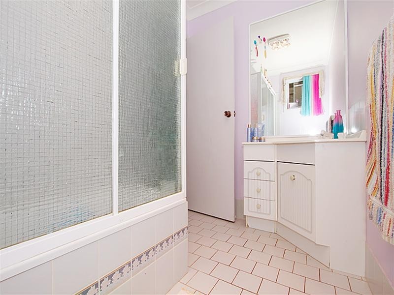 326 Spring Street, Kearneys Spring QLD 4350