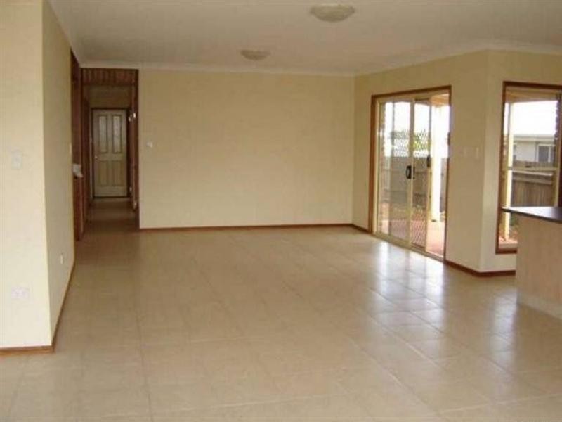 37 Hinchcliffe Drive, Kearneys Spring QLD 4350