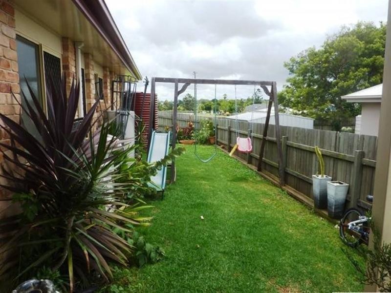 37 Hinchcliffe Drive, Kearneys Spring QLD 4350