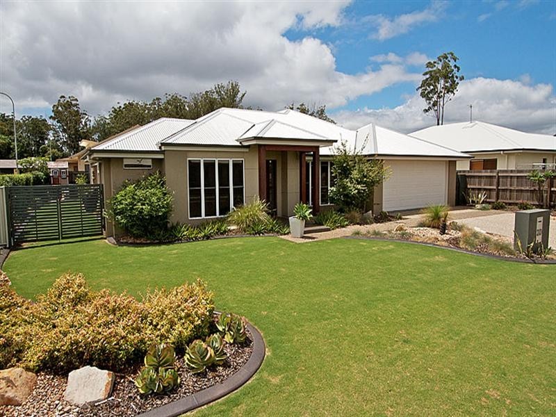 20 Fallon Drive, Middle Ridge QLD 4350