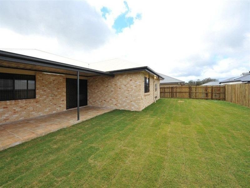 8 Graves Drive, Kearneys Spring QLD 4350