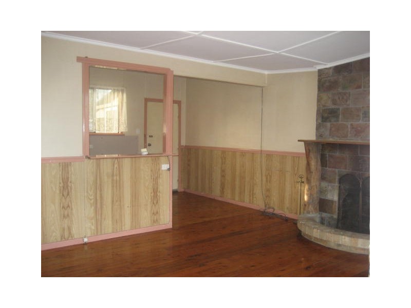 84 Holberton Street, Newtown QLD 4350