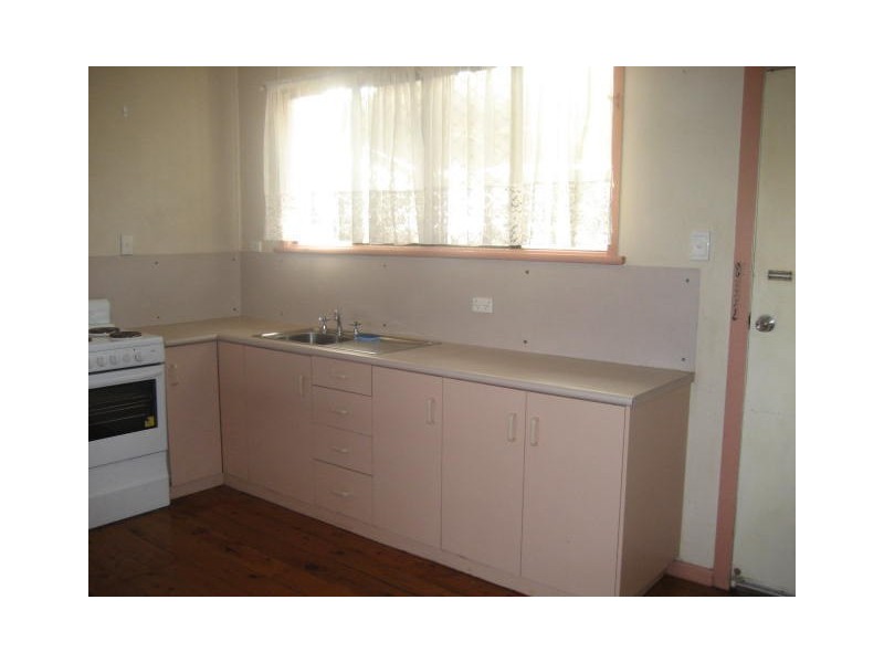 84 Holberton Street, Newtown QLD 4350