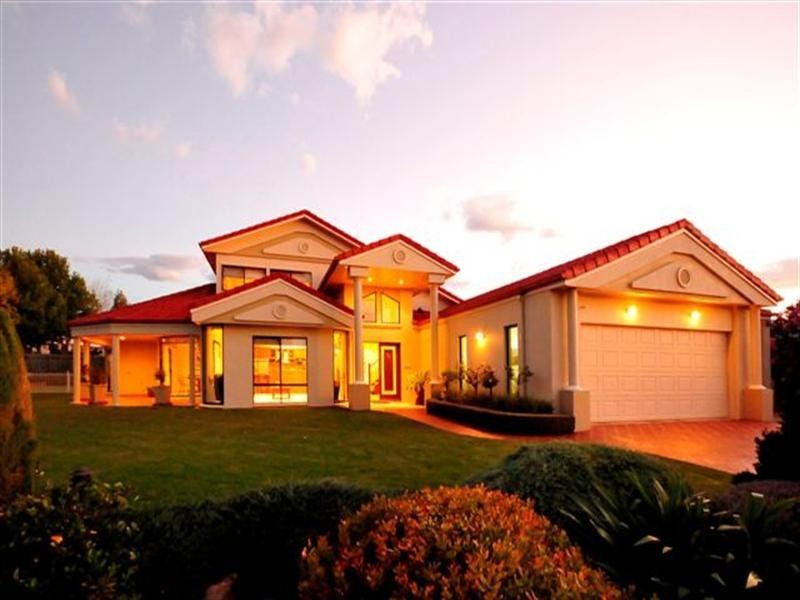 6 Spring Garden Court, Middle Ridge QLD 4350