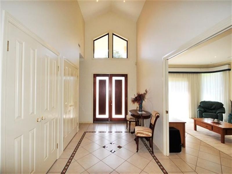 6 Spring Garden Court, Middle Ridge QLD 4350