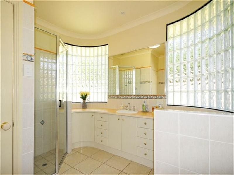 6 Spring Garden Court, Middle Ridge QLD 4350